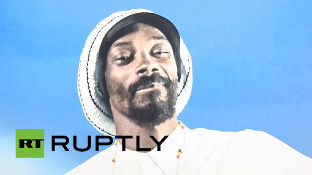 Snoop Dogg приехал в Москву смотреть онлайн