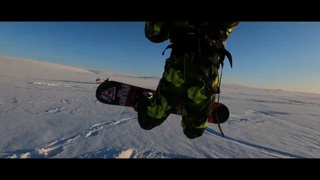 Солнечное завершение второй КАЙТ смены в Териберке смотреть онлайн