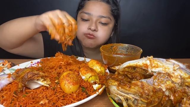 SPICY WHOLE CHICKEN CURRY ?SPICY SCHEZWAN FRIED RICE ? AND FRIED EGGS | BIG BITES | EATING SHOW