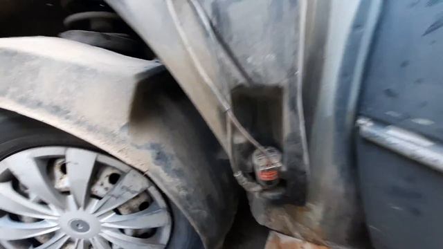 Дэу нексия, показываю и снимаю передние левое крыло где стоит бачок омывателя. смотреть онлайн