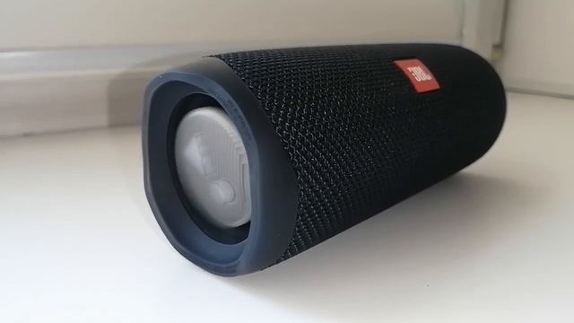 Колонка JBL FLIP 5 LFM 60% Bass Test смотреть онлайн