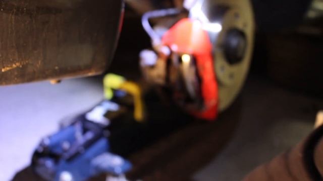 Hinterachse Bremsen - Bremsscheiben & Beläge wechseln in Echtzeit! Peugeot / Citroen / Renault смотреть онлайн