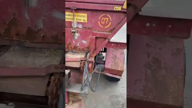 Прицеп-разбрасыватель песка Л-415 б/у смотреть онлайн
