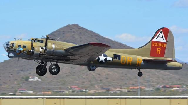 BOEING B-17 FLYING FORTRESS CRASH (LIVE ATC AUDIO) смотреть онлайн