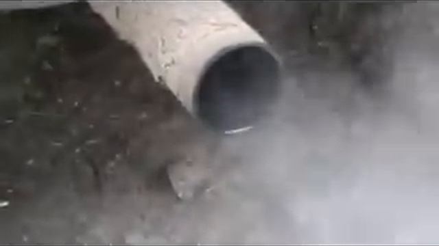 Почему Идет Пар с Глушителя Машины смотреть онлайн