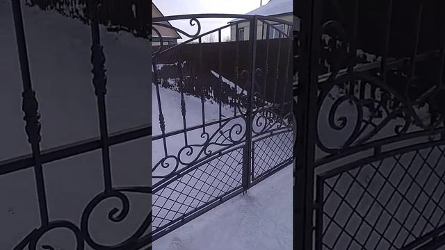 Кованая калитка и ворота. смотреть онлайн