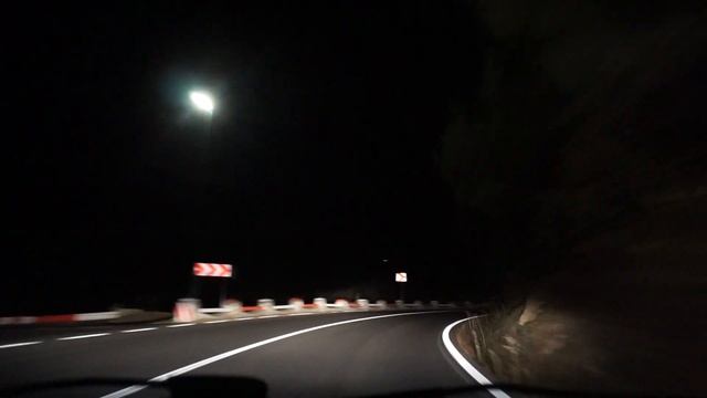 Philips RacingVision GT200 +200% 3500k Uphill Road Test смотреть онлайн