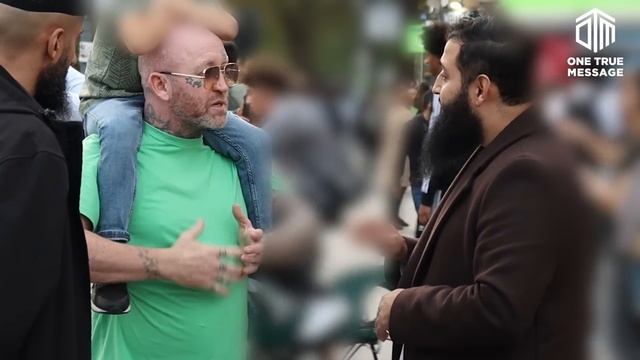 Very Emotional Shahada - Tears of Joy Upon Converting to Islam смотреть онлайн