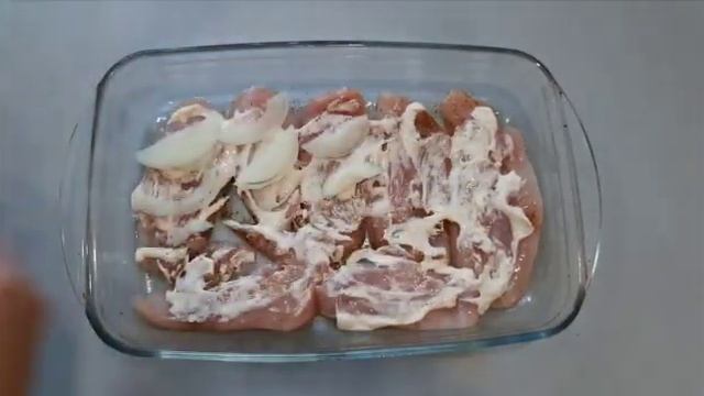 Сочное куриное филе с овощами в духовке-хоть на каждый день,хоть на праздник!Вкусно,быстро и просто смотреть онлайн
