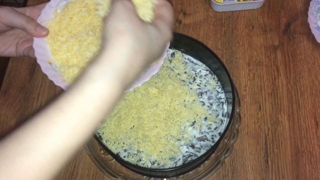 УДИВИ ГОСТЕЙ. САЛАТ С ПЕЧЕНЬЮ ТРЕСКИ смотреть онлайн