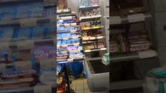 Я зашел магазин. Чтобы купить продукты, и тут негатив кассы смотреть онлайн