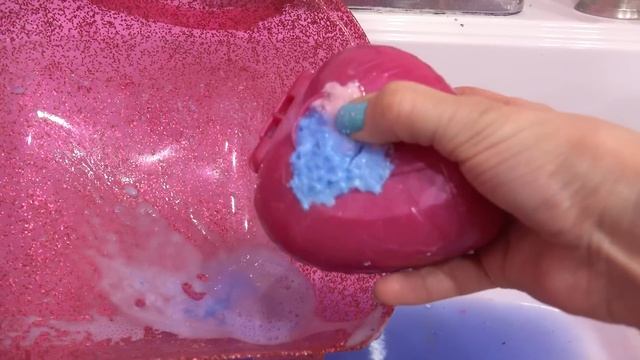 BIG LOL BUBBLY Surprise Blind Bag with Fizzy Heart In Water - Toy Video смотреть онлайн