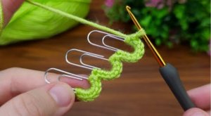 Вяжем брелок необычным способом ?