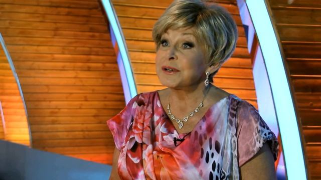 Ангелина Вовк читает отрывок из поэмы А. С. Пушкина «Бахчисарайский фонтан» смотреть онлайн