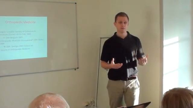 Naprapat Erik Wredenfors på Adolf fredriks Fysiocenter смотреть онлайн