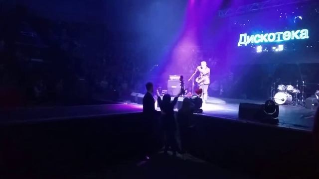 VID 20180307 203011,7 марта 2018 года,дискотека 90-х,Роман Рябцев смотреть онлайн