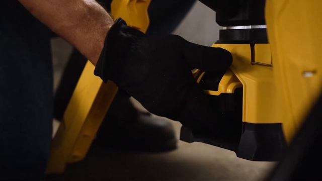 Luz Inalámbrica DEWALT 20V Máx* DCL079 смотреть онлайн