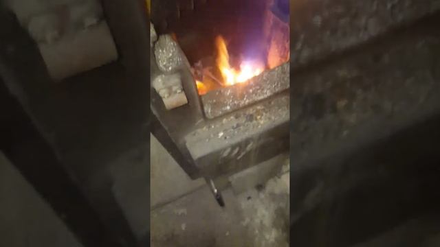 Гудит котел