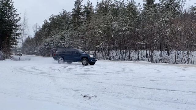 Jeep Grand Cherokee ,покатушки!)Часть 2 смотреть онлайн