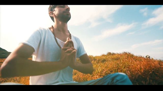 Gayatri Mantra Om Bhur Bhuva Swaha, Song | Spiritual смотреть онлайн