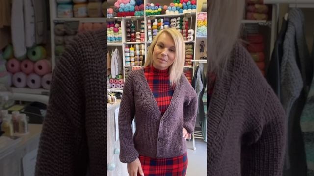 ОБЗОР "КАРДИГАН НА ТРЕХ ПУГОВИЦАХ" смотреть онлайн