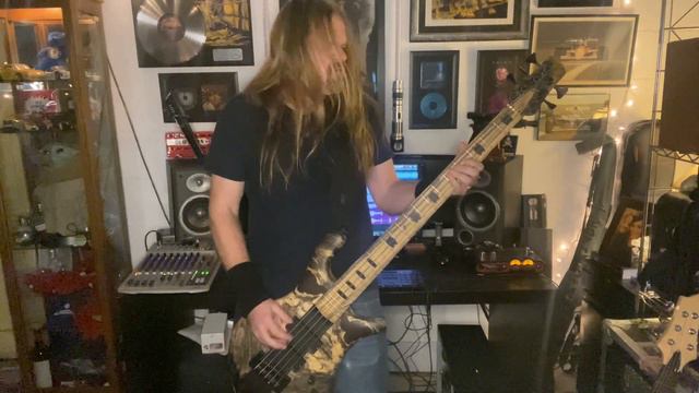 Disturbed - Prayer, How To Play! (Bass Cover) #Disturbed #BassCover #Spector #NS5XL #DRstrings смотреть онлайн
