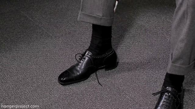 How to Put Shoes on Without a Shoehorn смотреть онлайн