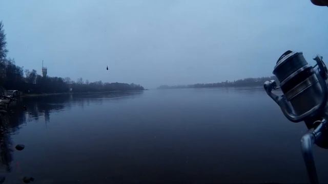 Осенне-зимний микроджиг. От нуля ушел. Протестировал новый монтаж отводного. смотреть онлайн