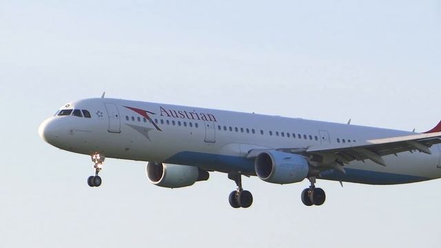 Austrian Airlines Airbus A321 OE-LBD Landing Hamburg Airport смотреть онлайн