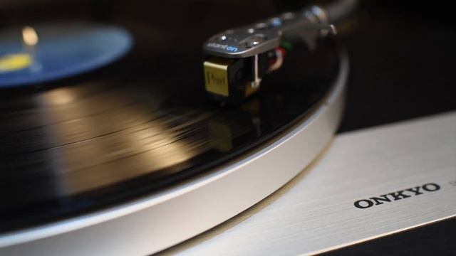 Grace Jones - I've Seen That Face Before (Libertango) - VINYL смотреть онлайн