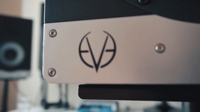EVE Audio SC208 Review | Good or Bad ? смотреть онлайн