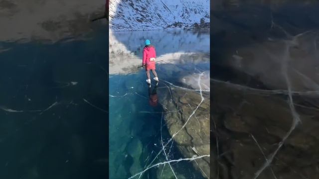 ВОТ БЫ СЕЙЧАС НА АЛЯСКУ... НА КОНЬКАХ ПО КРИСТАЛЬНО ЧИСТОМУ ЛЬДУ смотреть онлайн