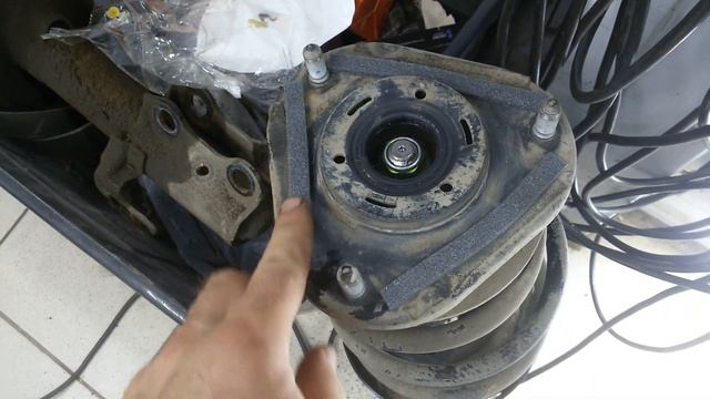 Toyota Corolla 150. Щелчки в передней подвески в мороз. смотреть онлайн