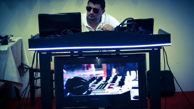 AZIZ MURATI HAJT URIME VLLAU JON MOTRA TY PO TE URON смотреть онлайн