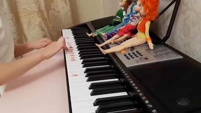 Учимся играть Э.Григ- Утро.Играет Магомедова Гурия смотреть онлайн