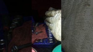 Как надеть резинку на направляющую тормозного супорта