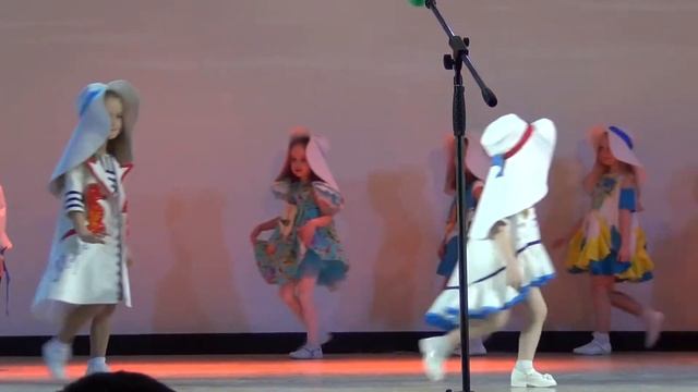 Шоу карапузов - 2019. Карапуз-шоу - 2019. Видео 2 (6). смотреть онлайн