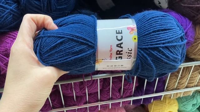 Выбираю ПРЯЖУ на ШАПКУ // Запах Нового года - ЛЮБИМЫЙ САЛАТ // Про ВЯЗАНИЕ и ПОКУПКИ смотреть онлайн