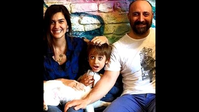 Bergüzar Korel And Halit Ergenc sono molto soddisfatto смотреть онлайн