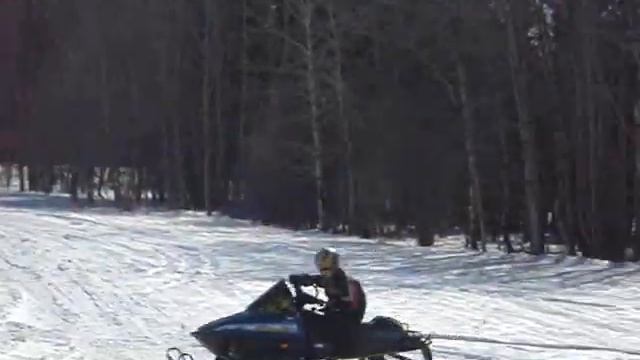 Sleds and Bikes- Snowman Joe смотреть онлайн