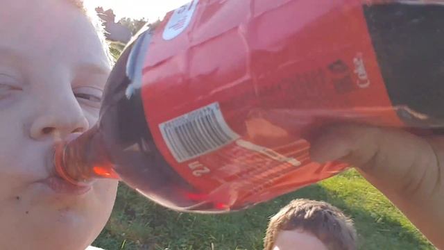 Samsung galaxy s8p plus(фронтальная камера) атака юных блоггеров. Экстрим . смотреть онлайн