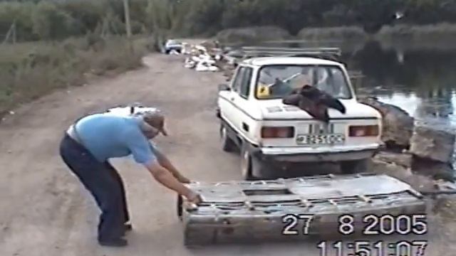 Катамаран из пластиковых бутылок,с дюралевым основанием. смотреть онлайн