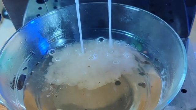 Détartrer la Delonghi Magnifica S, c'est bien mais il faut aussi dégraisser !! смотреть онлайн