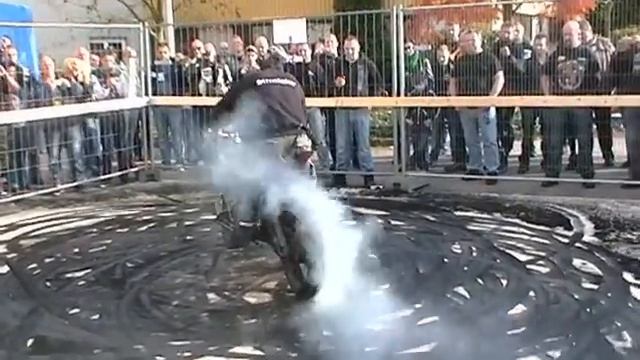 Burnout Fighterama2011 смотреть онлайн