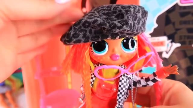 Диву заколдовали в зазеркалье, кто же ей поможет? Мультик Lol OMG surprise dolls смотреть онлайн