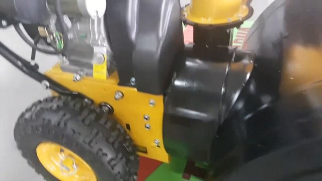 Снегоуборщик бензиновый  MOST GARDEN  SB30255ET смотреть онлайн