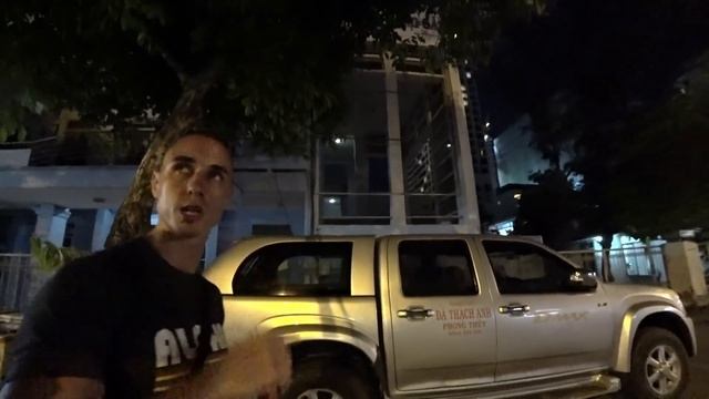 ВЬЕТНАМ. ПРОДАВЦЫ ШОКИРОВАЛИ ОБМАНЫВАЯ ТУРИСТОВ В МАГАЗИНАХ НЯЧАНГА !