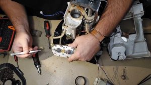 Krups EA81 - NO MORE leaking - Clean distributor and drain valve