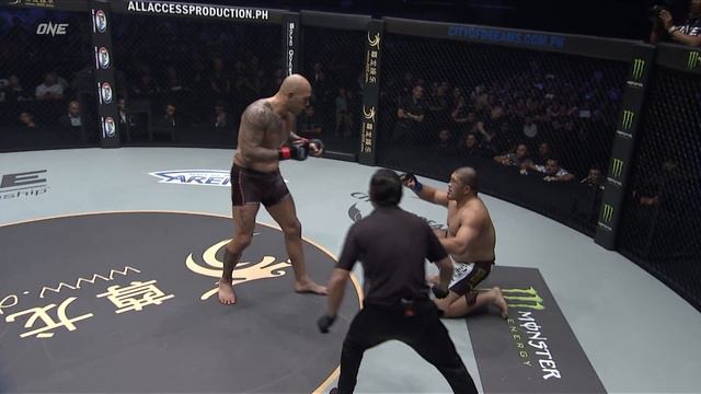 HEAVYWEIGHT BEATDOWN 😨 Brandon Vera vs. “Shrek” | From The Archives смотреть онлайн