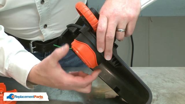 Black and Decker Trimmer Repair - Replacing the Spool (Black and Decker Part # SF-080) смотреть онлайн